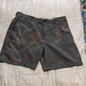 QUIKSILVER Amphibians board shorts size 40